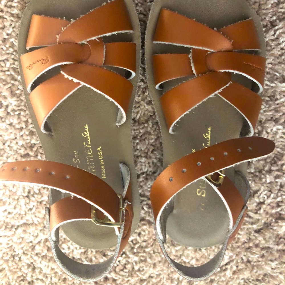Saltwater brown sandals